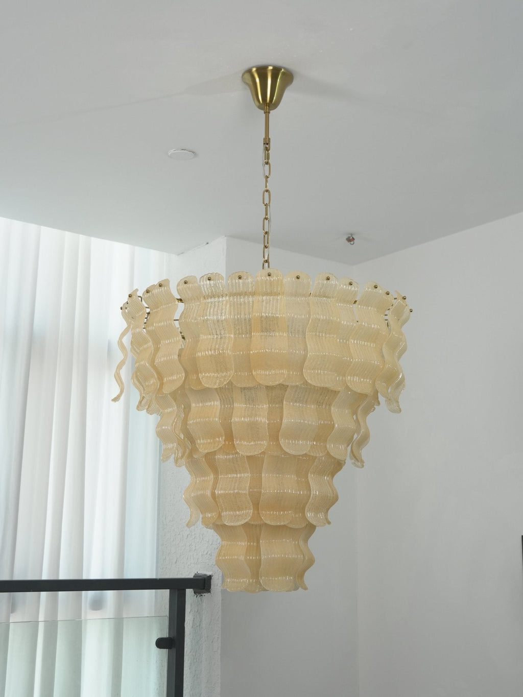 Modern Pollensa Chandelier product image