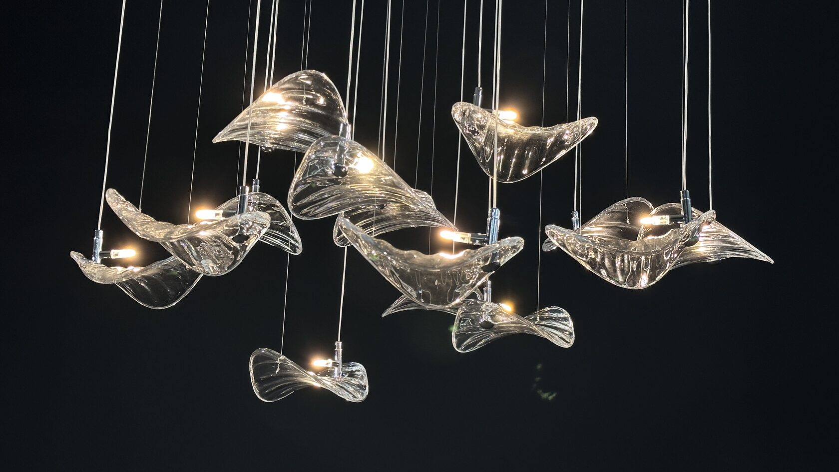 Smoke Manta Cluster Chandelier