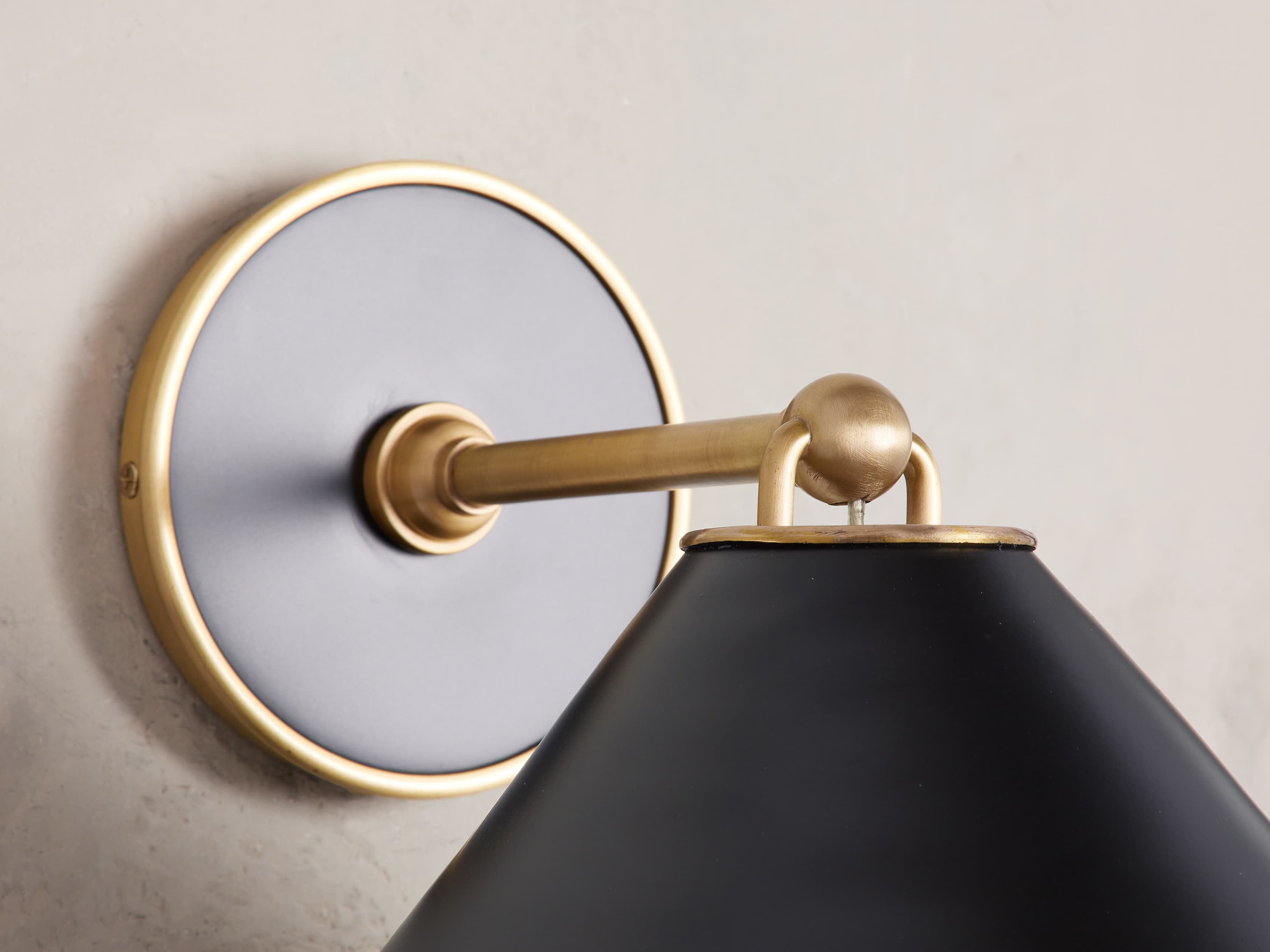 Arno Wall Sconce