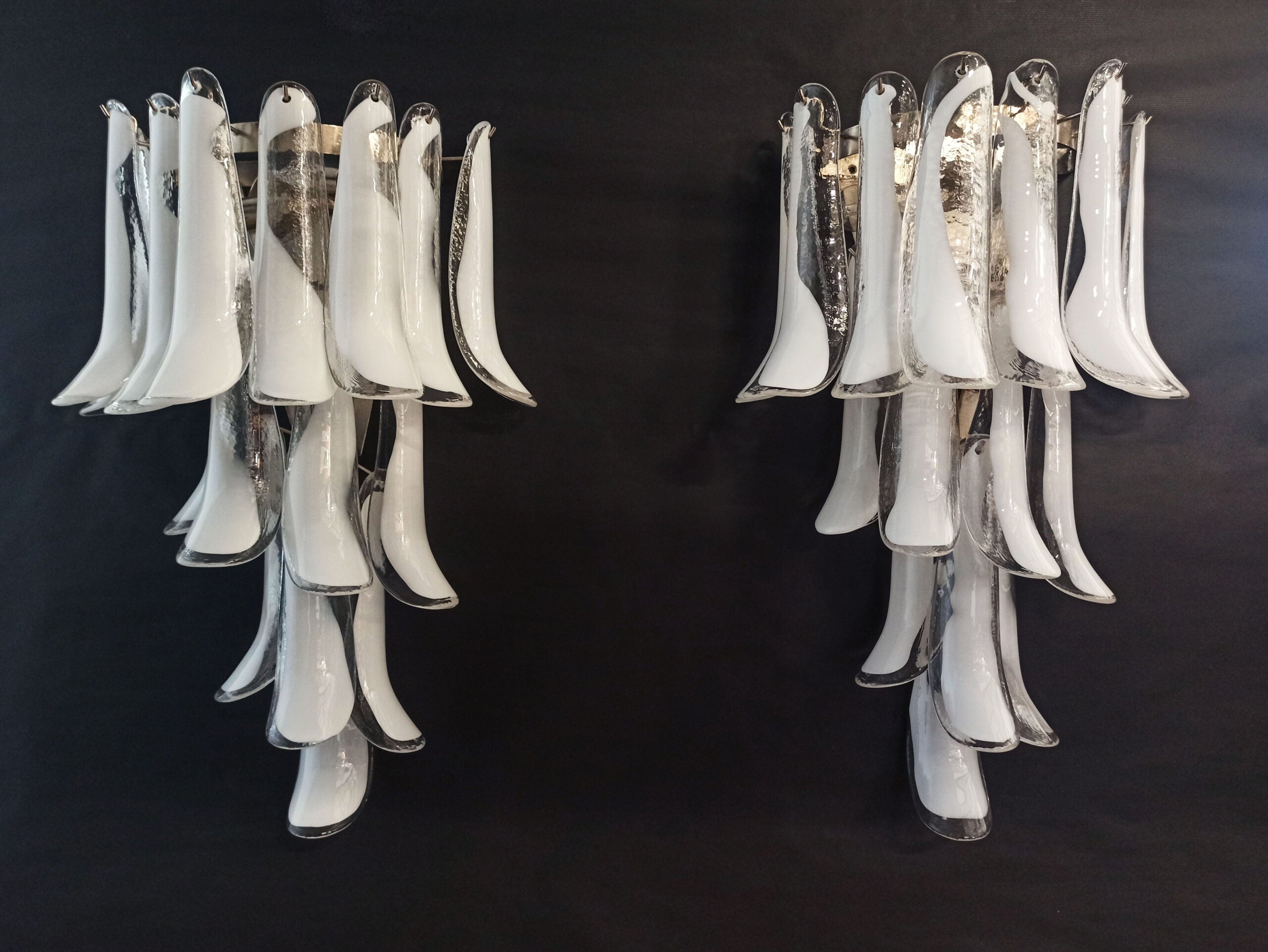 Murano Wall Lamp | 16 White Petal Glass | Set of 2