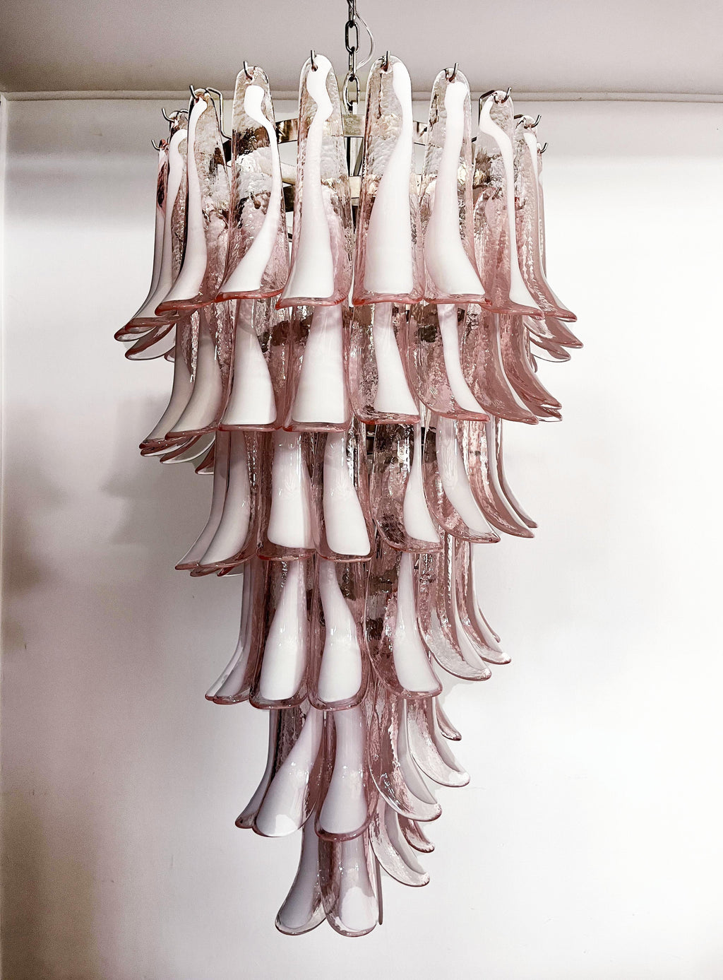 Petals Spiral Murano Pink Chandelier product image