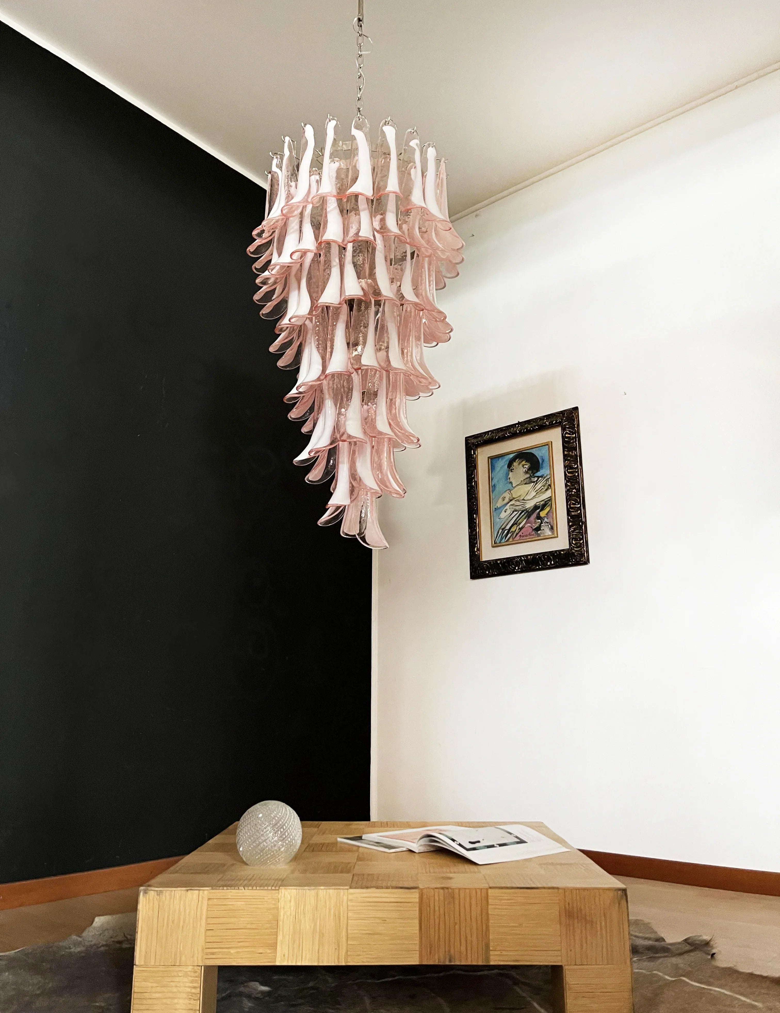 Petals Spiral Murano Pink Chandelier product image
