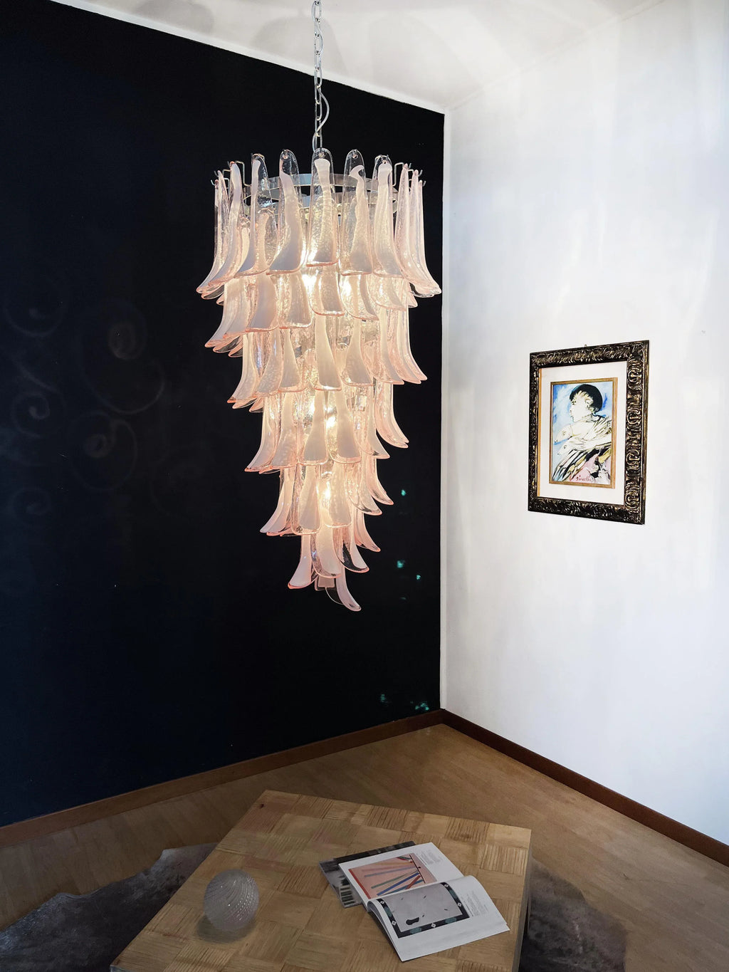 Petals Spiral Murano Pink Chandelier product image