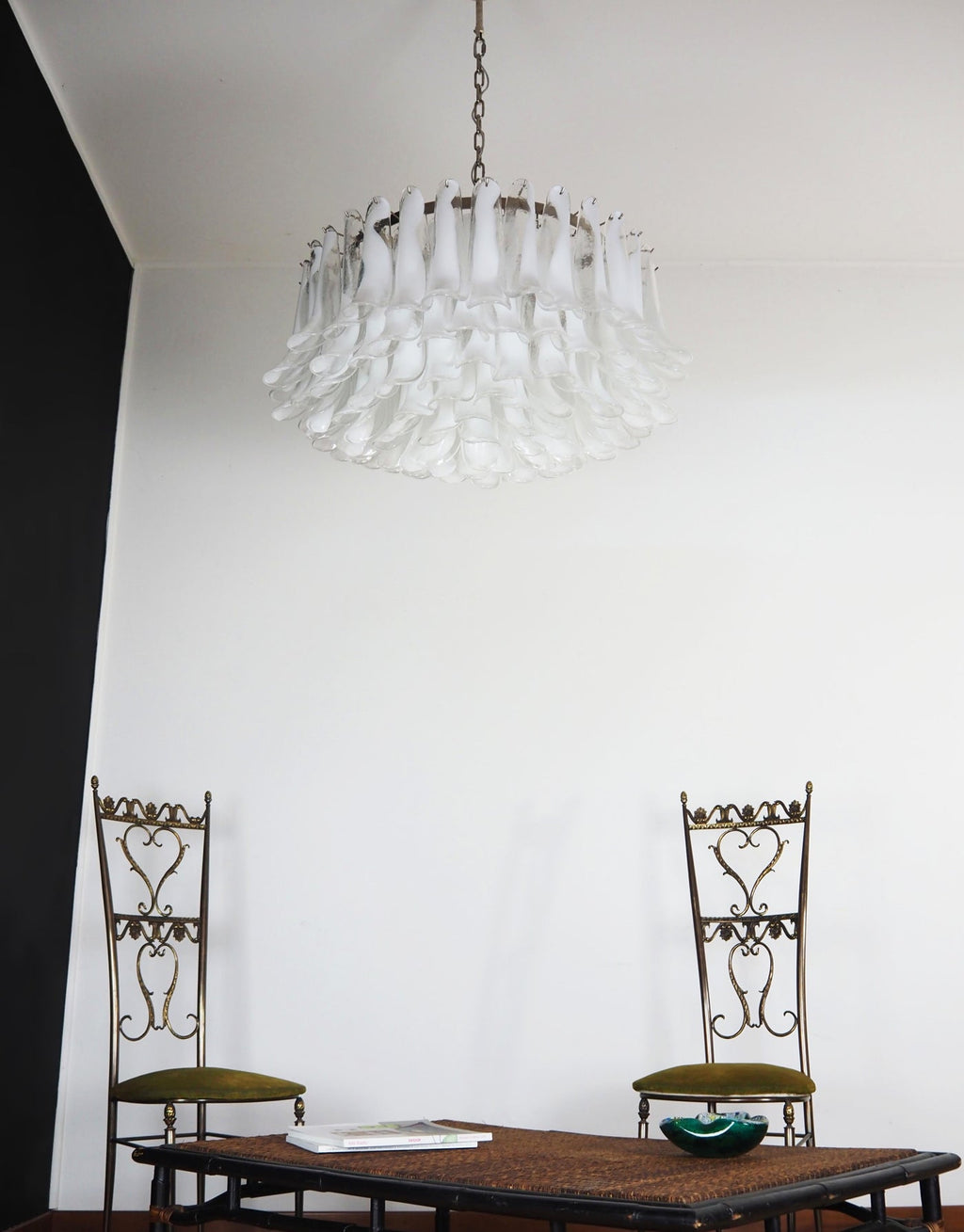 Modern Petals White Murano Chandelier product image