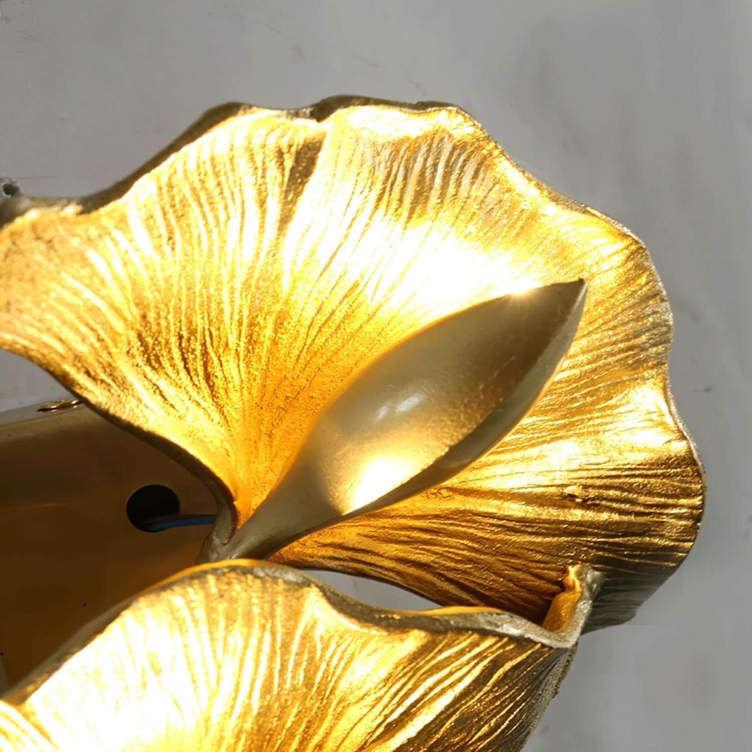 Ginkgo Leaf Branch Wall Lamp product image