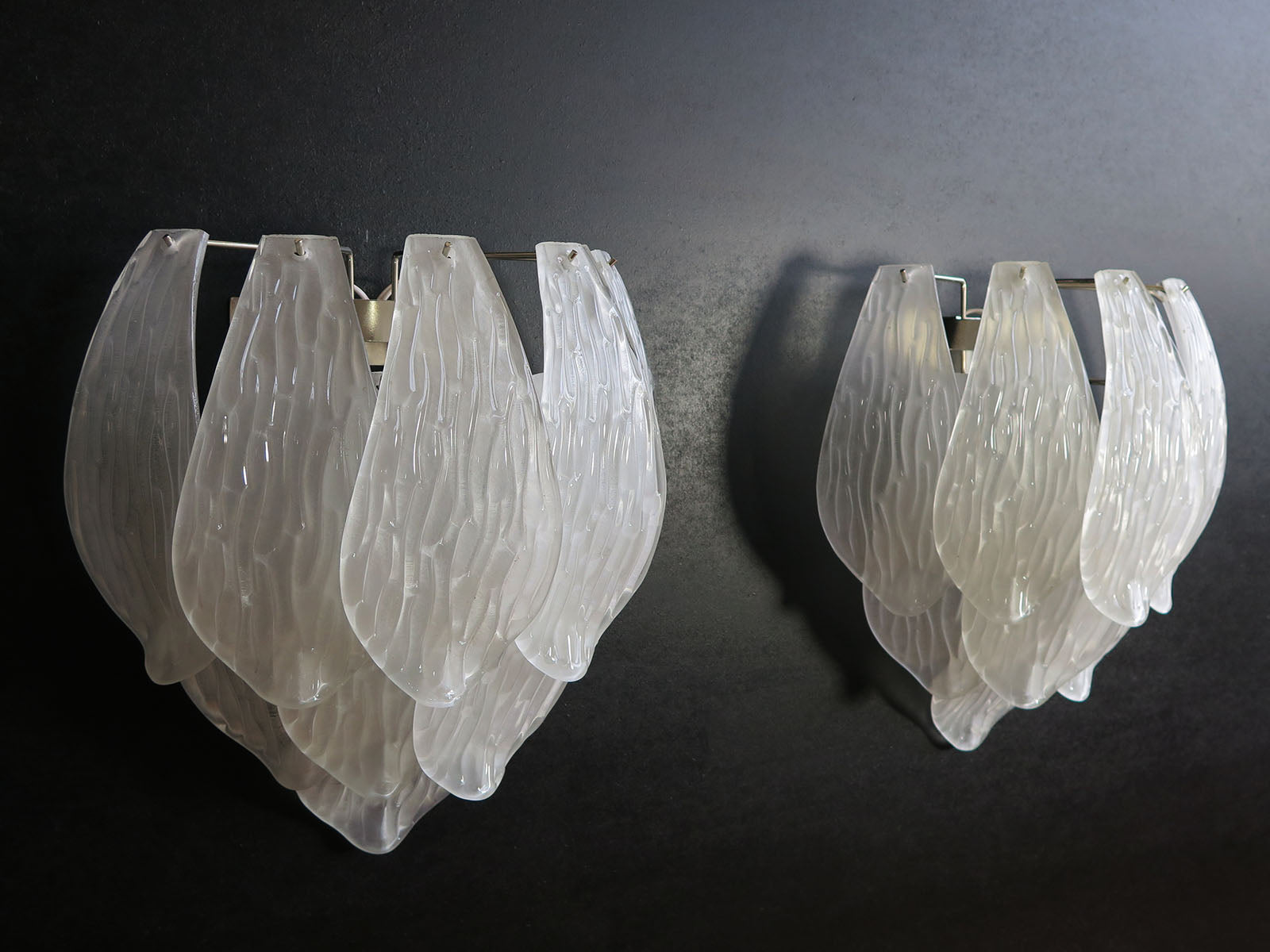 Murano Wall Lamp | 10 Clear Petal Glass | Set of 2