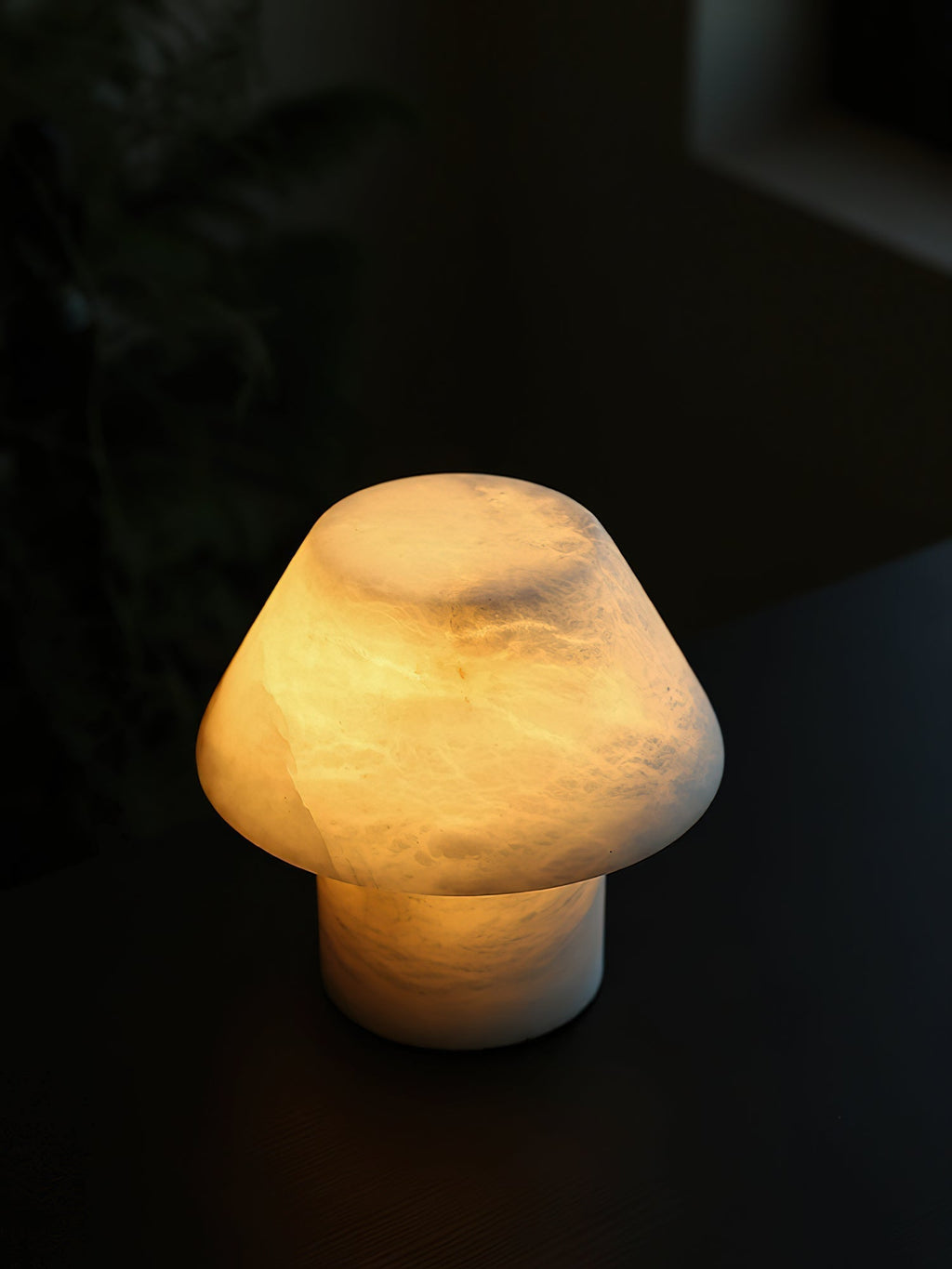 Parachilna Petra Alabaster Table Lamp