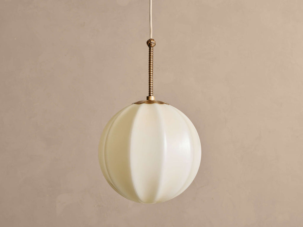 Agnes Pendant detail view