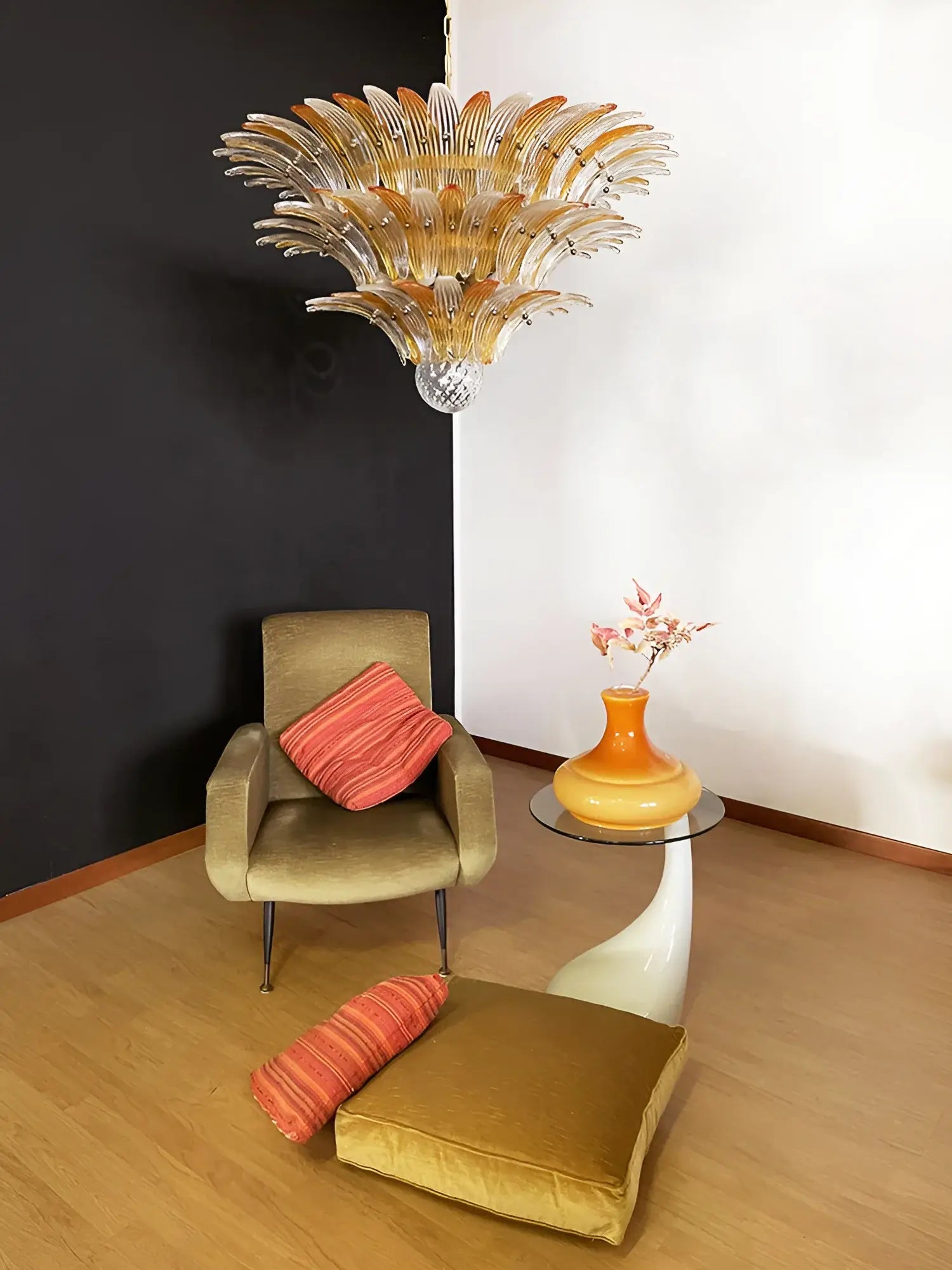 Beautifully Murano Palmette Amber Transparent Chandelier material and finish detail