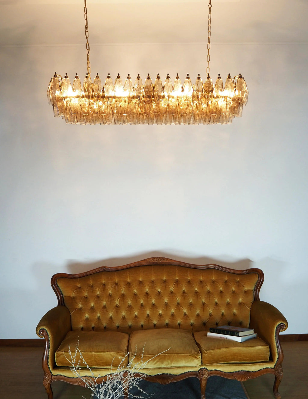 Elegant Smoked Murano Poliedri Chandelier material and finish detail